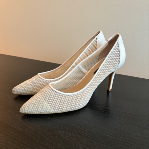 KARL LAGERFELD PARIS RAZI KITTEN HEEL PUMP IN WHITE FABRIC - Picture 3 of 7